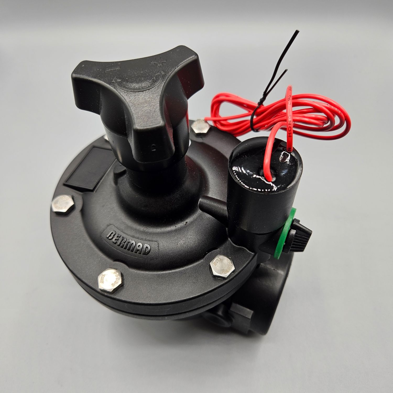 Bermad Solenoid Valve with 24v coil - 1 1/2"