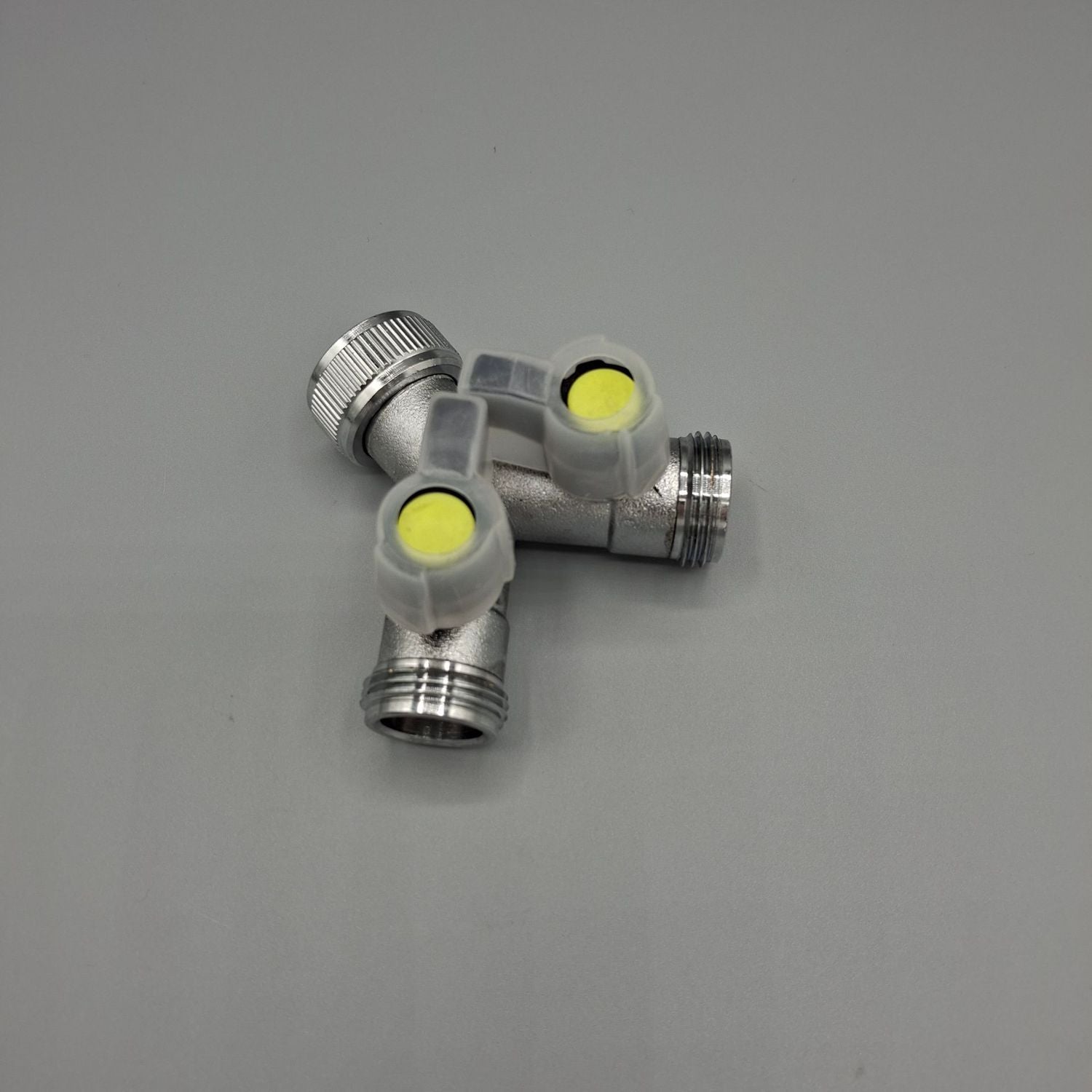 Brass 2-way Y manifold with 3/4" female tap connector & valved 3/4" male BSP outlets